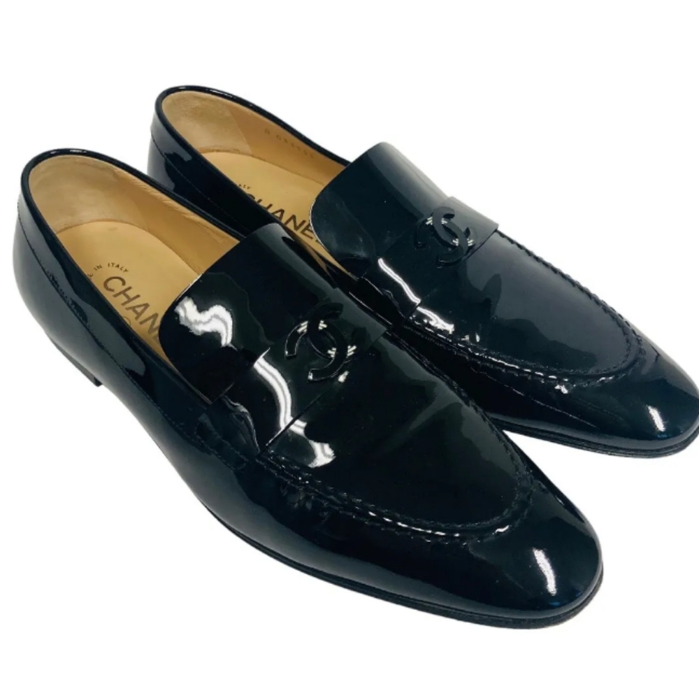CHANEL Black Patent Calfskin Leather CC Logo Accent Loafers Flats Size 38C